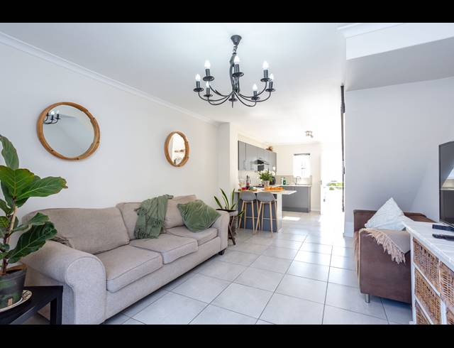 2 BEDROOM APARTMENT SOLD IN HEATHFIELD